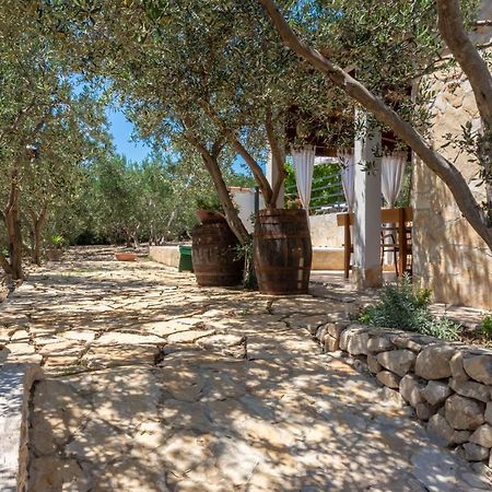 Plum Holiday Home Kaštel Stari Zewnętrze zdjęcie