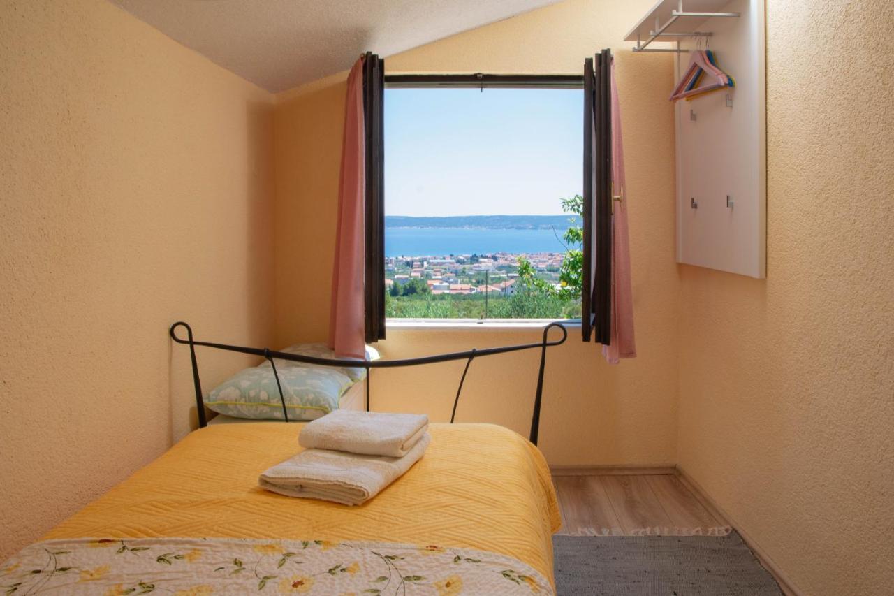 Plum Holiday Home Kaštel Stari Zewnętrze zdjęcie