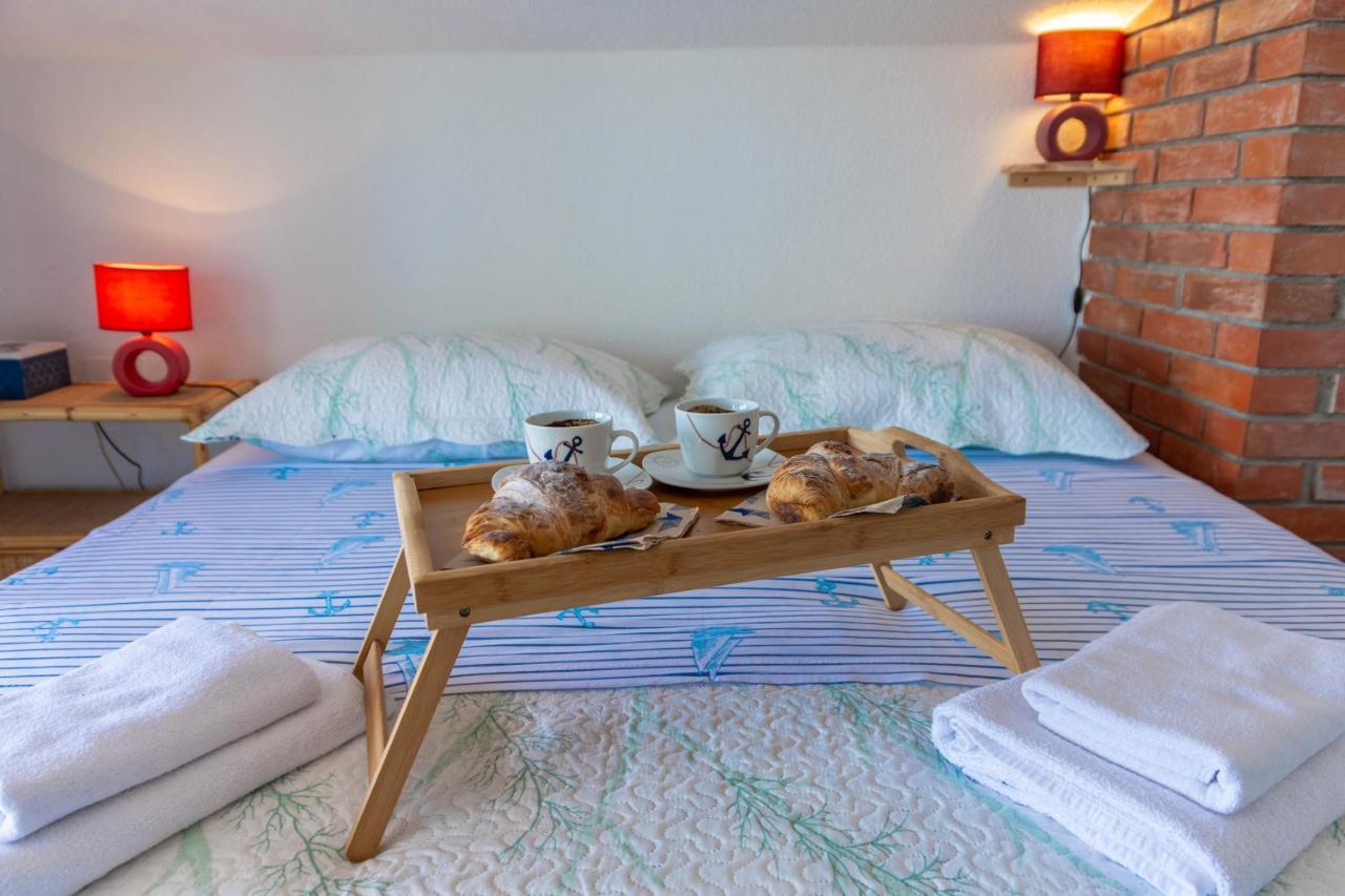 Plum Holiday Home Kaštel Stari Zewnętrze zdjęcie