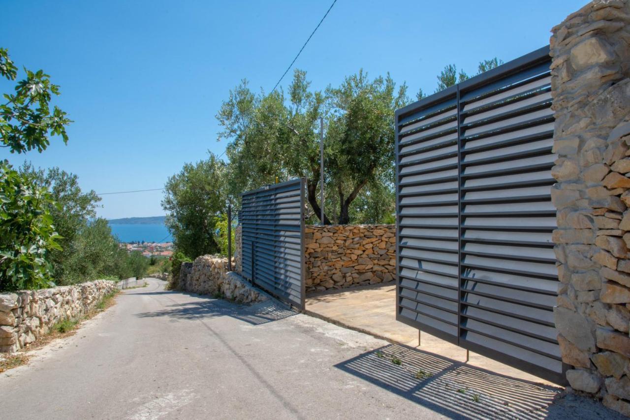 Plum Holiday Home Kaštel Stari Zewnętrze zdjęcie