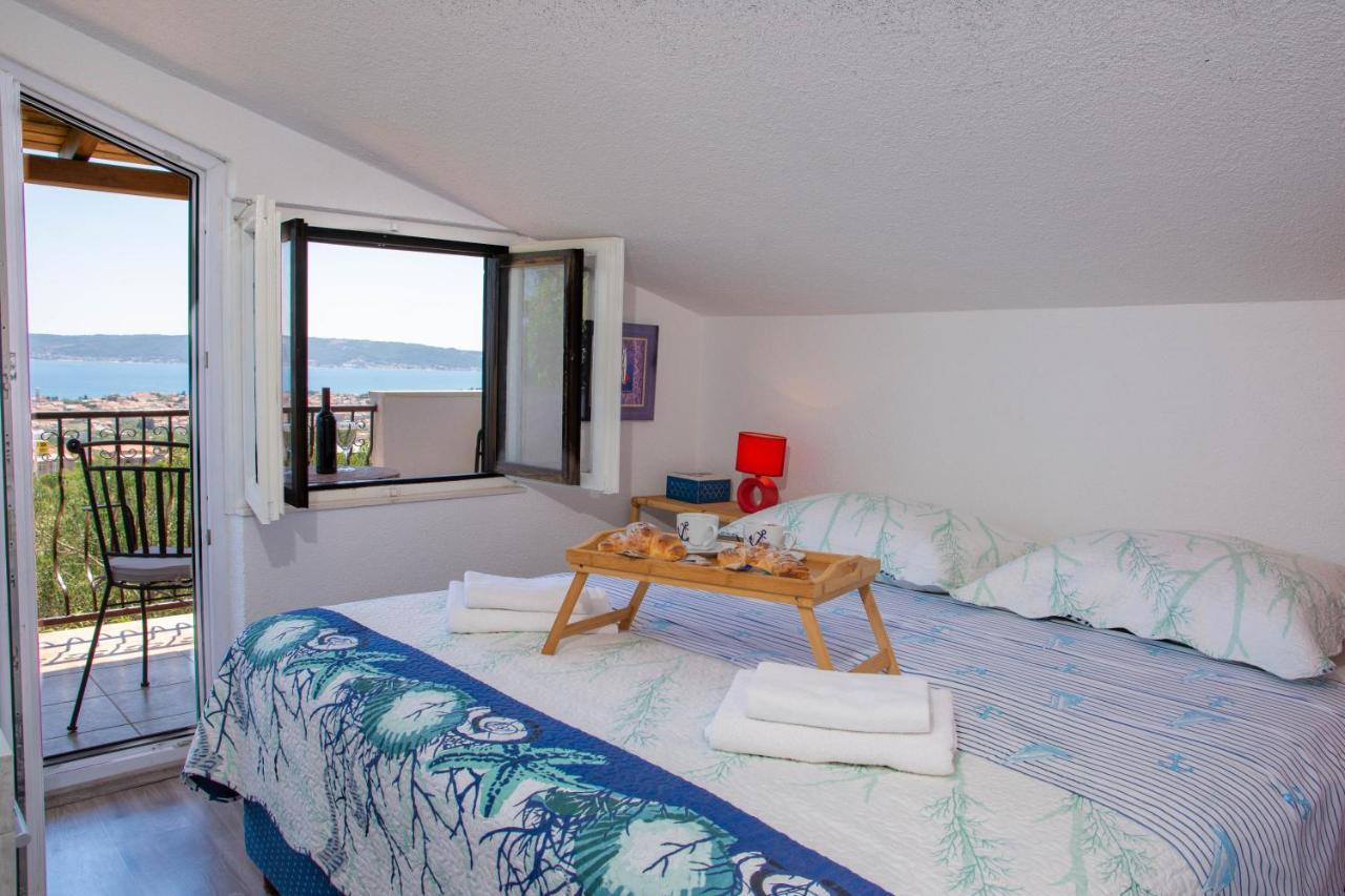 Plum Holiday Home Kaštel Stari Zewnętrze zdjęcie
