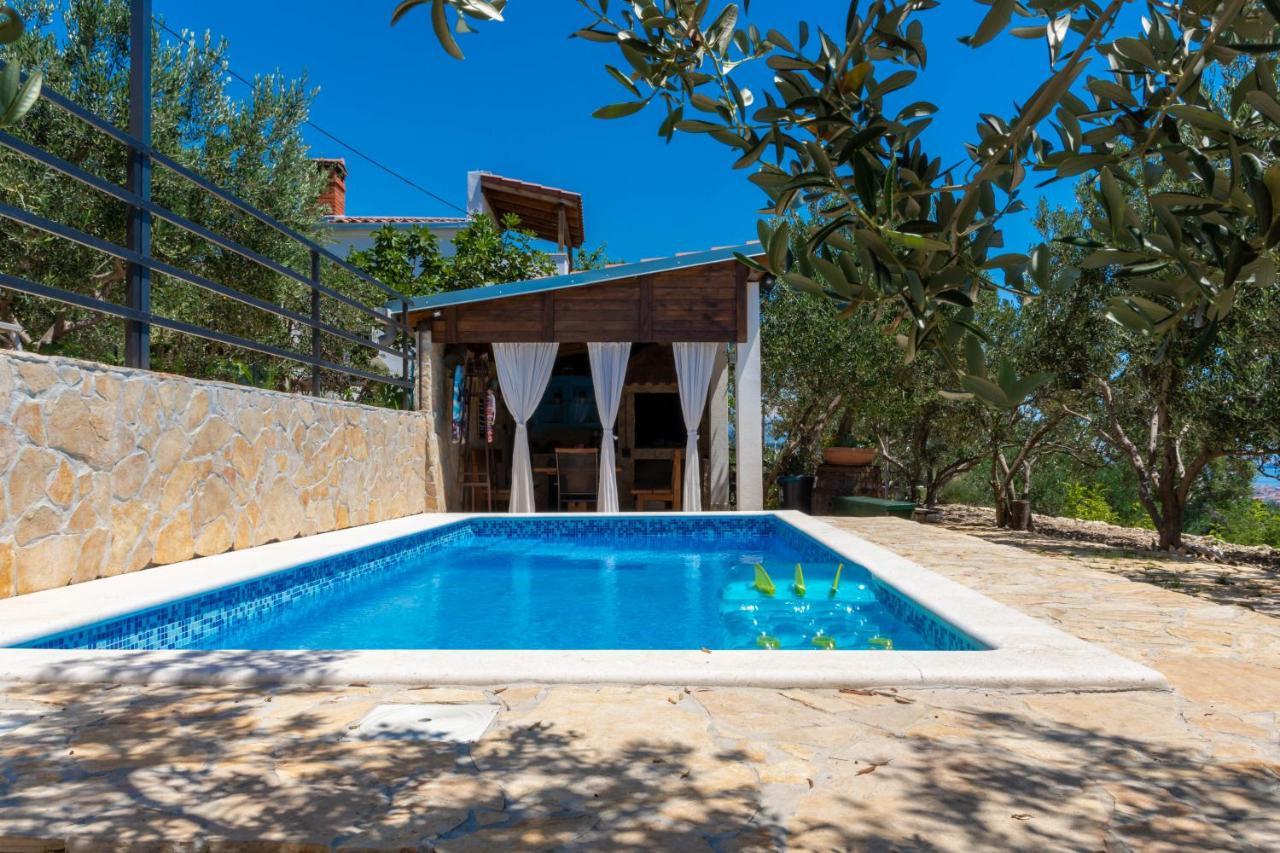 Plum Holiday Home Kaštel Stari Zewnętrze zdjęcie