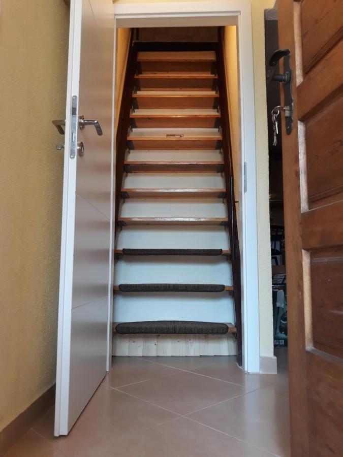 Plum Holiday Home Kaštel Stari Zewnętrze zdjęcie